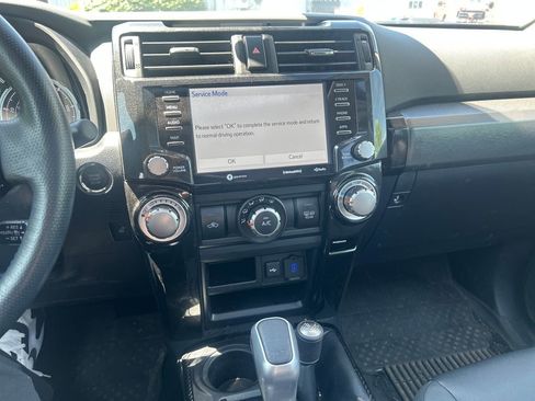 Certified 2024 Toyota 4Runner TRD Off-Road Premium w/ 4Runner Black Package (TMS) AWD/4WD image 11