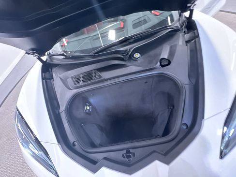 Used 2021 Chevrolet Corvette Stingray Premium Cpe w/ Z51 Performance Package image 39