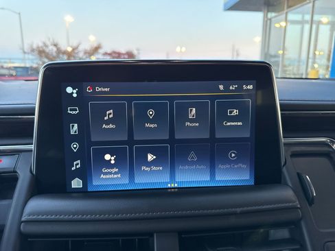 Used 2022 Chevrolet Suburban Z71 image 23