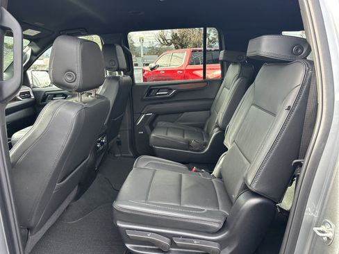 Certified 2025 GMC Yukon XL Denali image 11