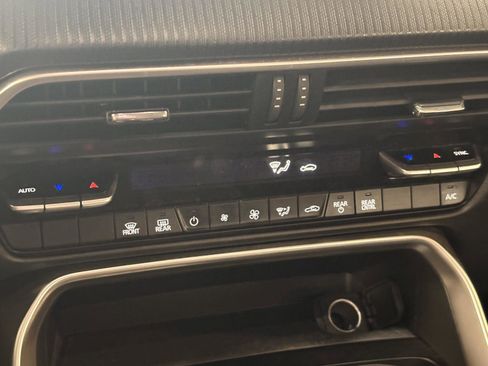 Used 2024 MAZDA CX-90 3.3 Turbo w/ Select Package image 17