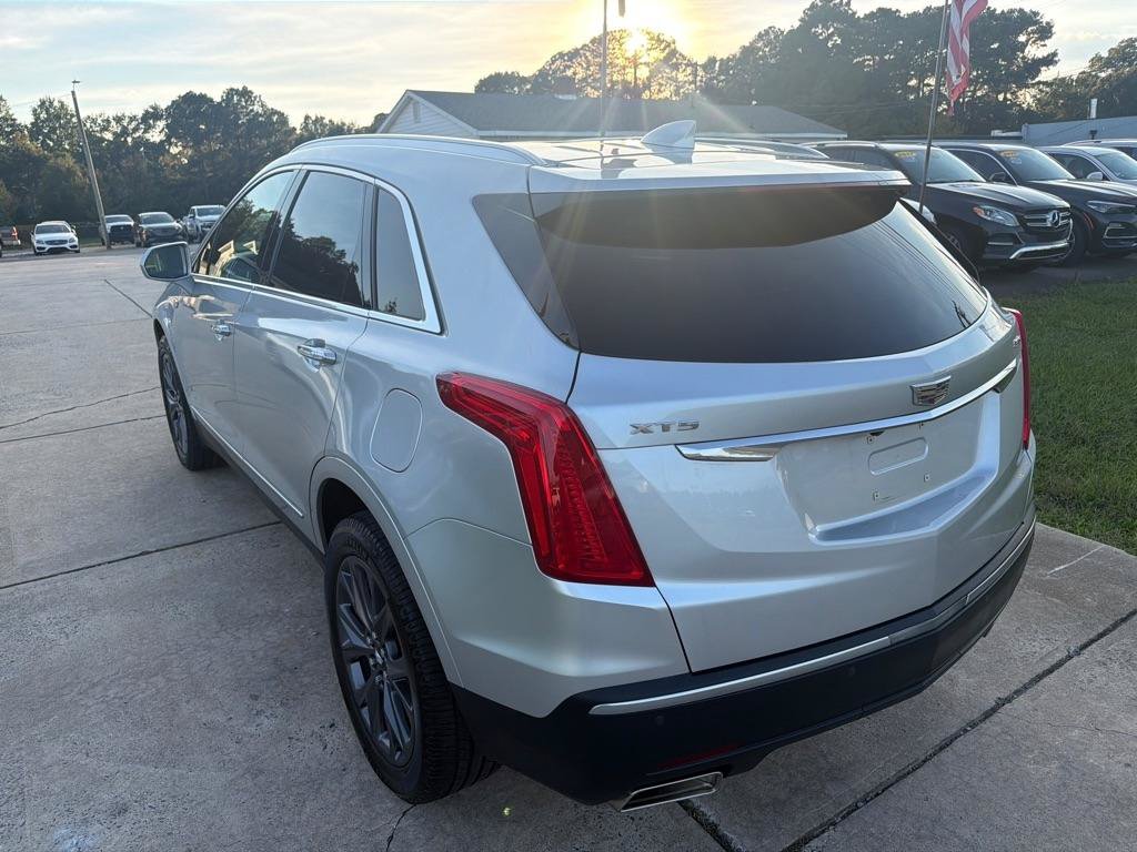 Used 2017 Cadillac XT5 Premium Luxury w/ LPO, Wheel Lock Package FWD image 11