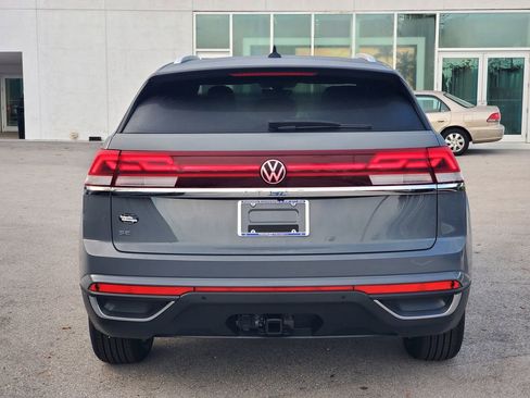 New 2026 Volkswagen Atlas Cross Sport SE FWD image 4