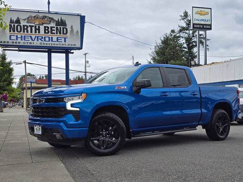 Used 2023 Chevrolet Silverado 1500 RST w/ Z71 Off-Road Package AWD/4WD image 1
