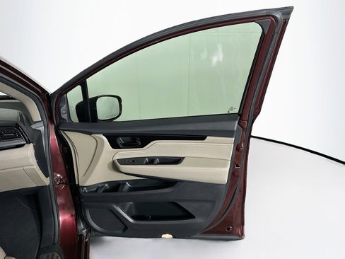 Used 2018 Honda Odyssey Elite image 34