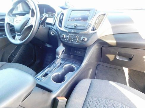 Used 2022 Chevrolet Equinox LT w/ Driver Convenience Package image 18