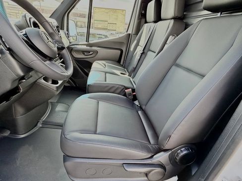 New 2026 Mercedes-Benz Sprinter 2500 image 18