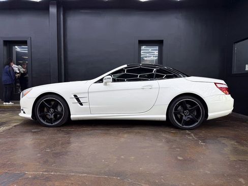 Used 2013 Mercedes-Benz SL 550 w/ Premium Pkg image 4