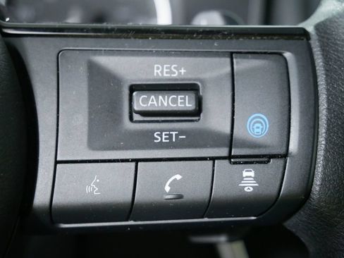 Used 2023 Nissan Rogue SV AWD/4WD image 26