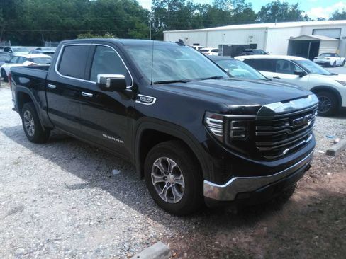 Used 2025 GMC Sierra 1500 SLT RWD image 4