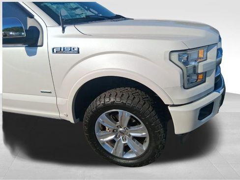 Used 2017 Ford F150 Platinum w/ Equipment Group 701A Luxury AWD/4WD image 4