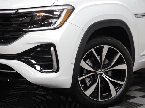 New 2026 Volkswagen Atlas Cross Sport SEL Premium R-Line image 3