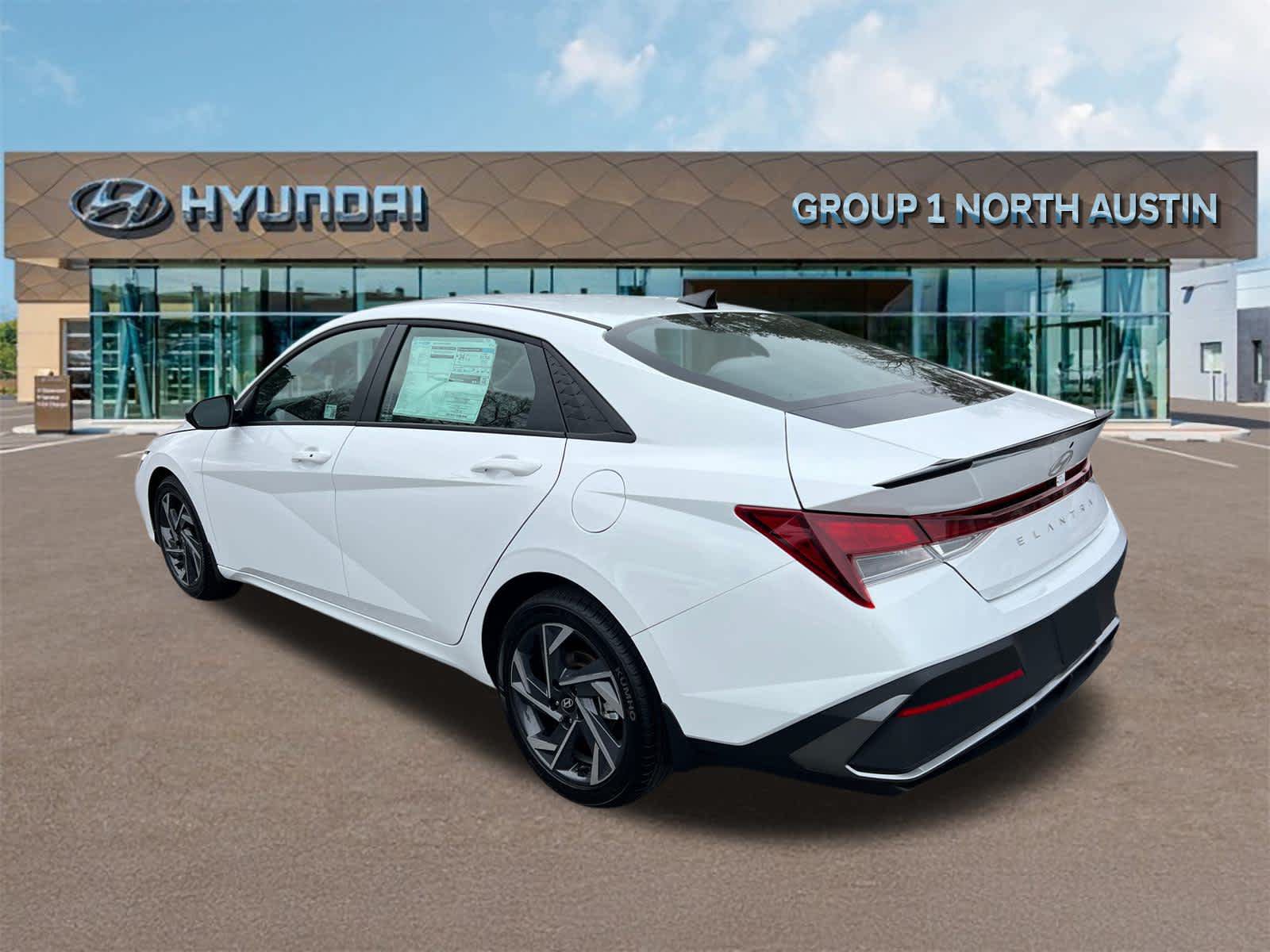 Certified 2025 Hyundai Elantra Sport FWD image 5