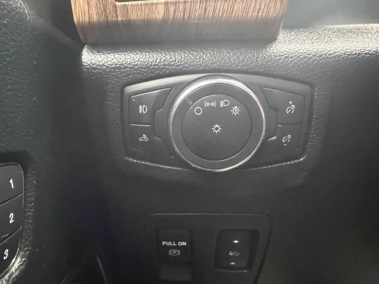 Used 2018 Ford F150 Lariat w/ Equipment Group 501A Mid AWD/4WD image 13