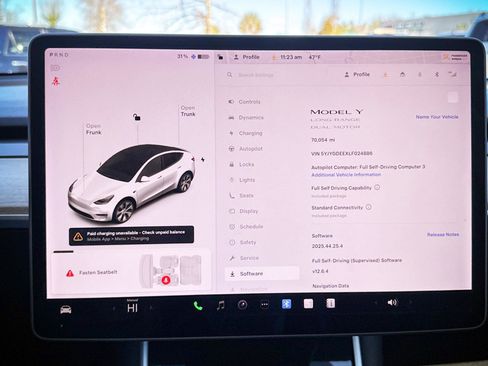 Used 2020 Tesla Model Y Long Range image 24