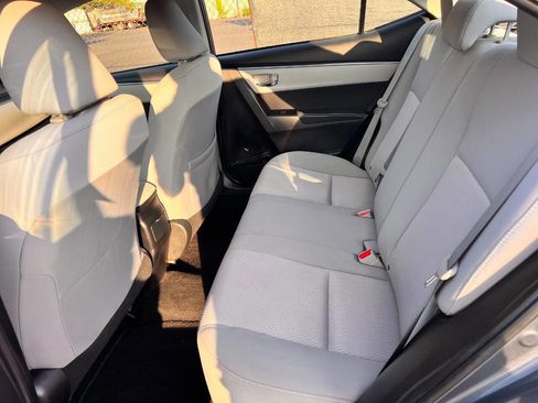Used 2014 Toyota Corolla LE image 17