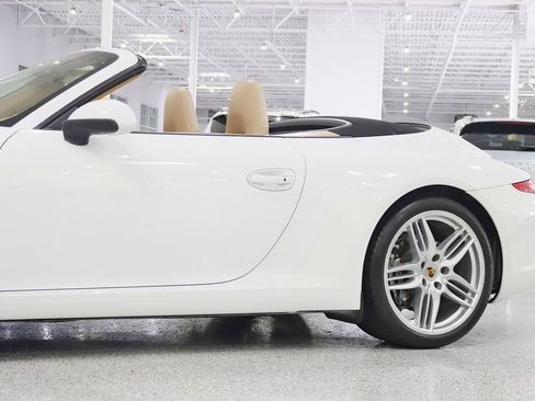 Used 2014 Porsche 911 Carrera RWD image 4