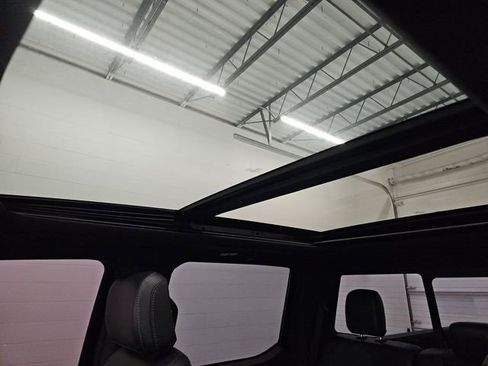 Used 2022 Ford F150 Lariat w/ Equipment Group 502A High image 3