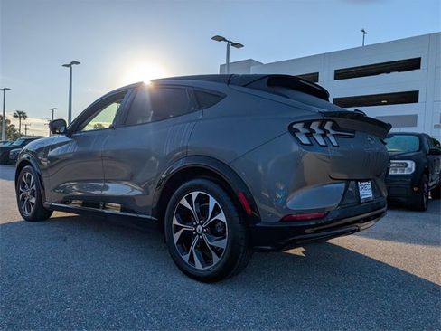 Used 2021 Ford Mustang Mach-E Premium image 9