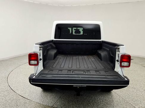 Used 2023 Jeep Gladiator Overland AWD/4WD image 22