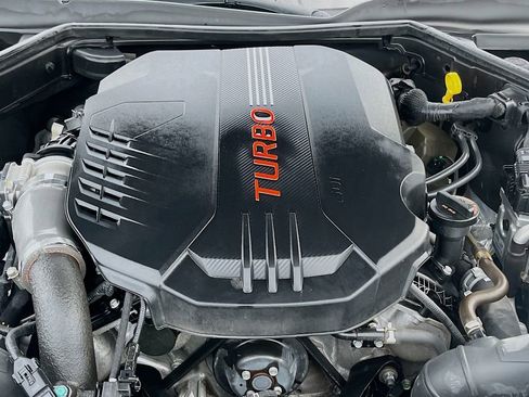 Used 2023 Kia Stinger GT2 AWD/4WD image 32