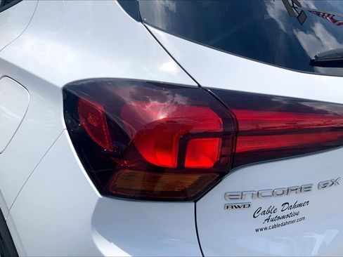 Used 2025 Buick Encore GX Preferred AWD/4WD image 25