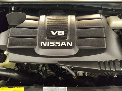 Used 2019 Nissan Titan SV w/ SV Convenience Package AWD/4WD image 30