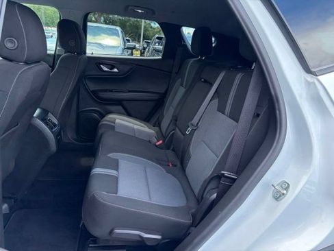 Used 2025 Chevrolet Blazer LT FWD image 15