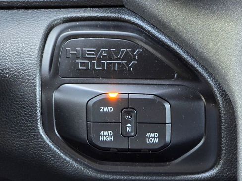 Used 2025 RAM 3500 Tradesman w/ Chrome Appearance Group image 35