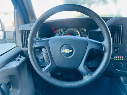 Used 2014 Chevrolet Express 2500 LT w/ LT Preferred Equipment Group RWD image 15