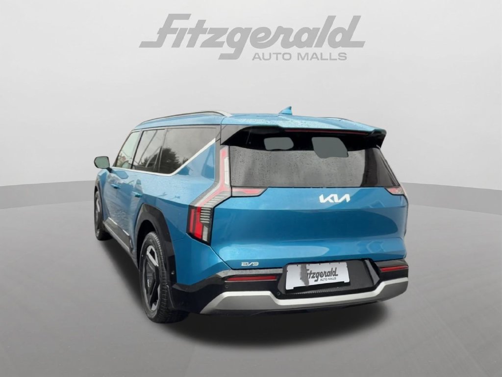 Used 2024 Kia EV9 Land AWD/4WD image 6