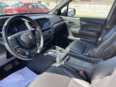Used 2023 Honda Passport EX-L image 4