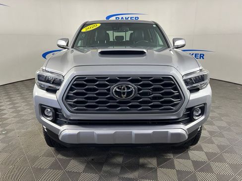 Used 2020 Toyota Tacoma TRD Sport w/ TRD Premium Sport Package AWD/4WD image 9