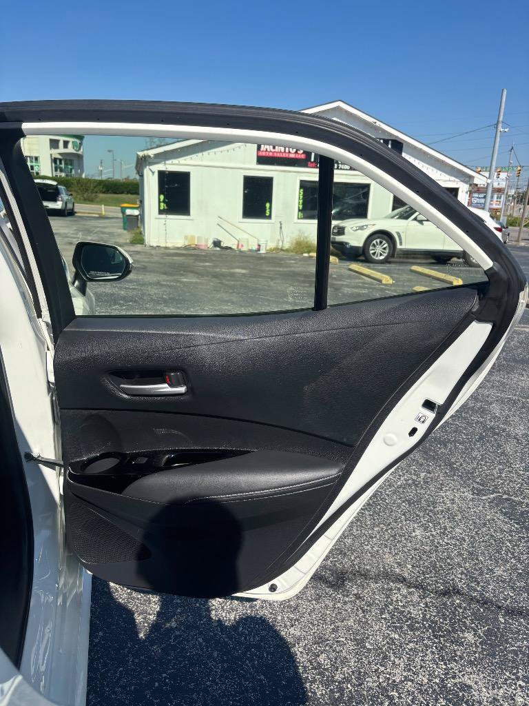 Used 2020 Toyota Corolla SE FWD image 28