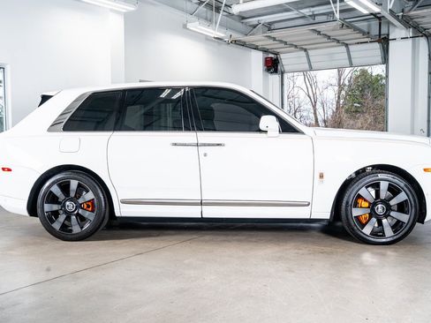 Used 2021 Rolls-Royce Cullinan image 5