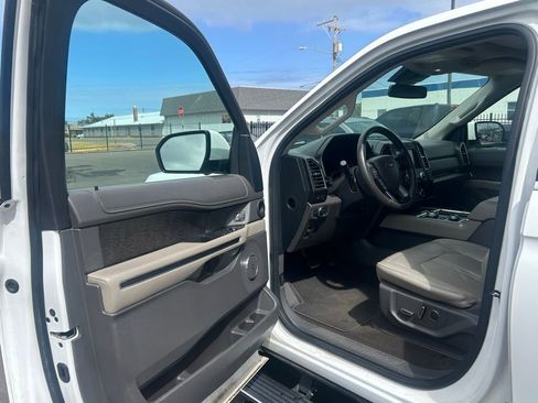 Used 2020 Ford Expedition Limited w/ Equipment Group 302A AWD/4WD image 10