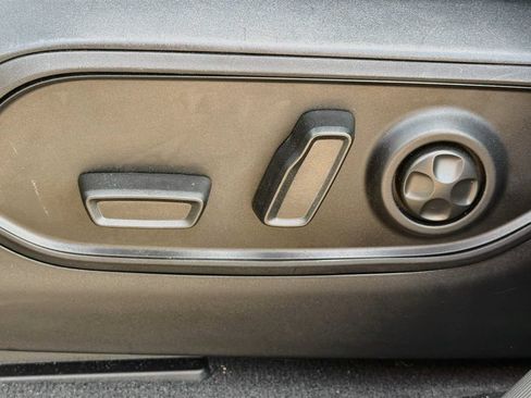 Used 2024 Jeep Grand Cherokee Limited AWD/4WD image 38
