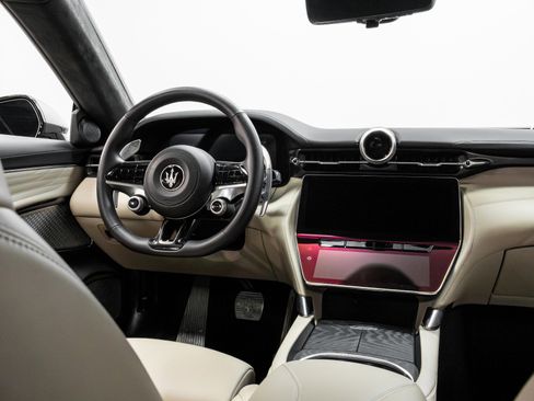 Used 2024 Maserati GranTurismo Modena image 34