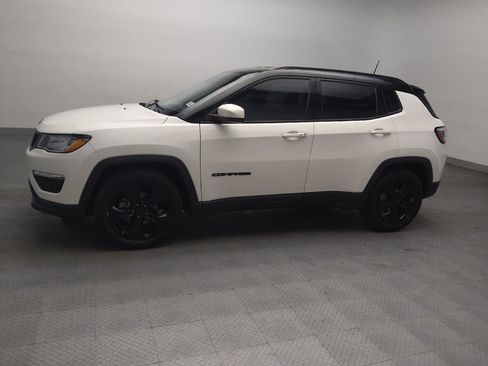 Used 2020 Jeep Compass Latitude FWD image 2