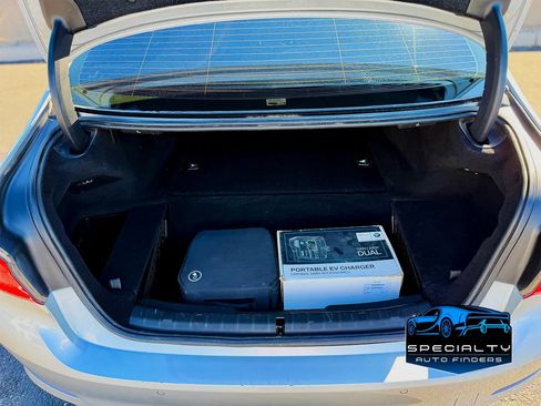 Used 2018 BMW 530e image 31