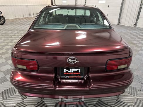 Used 1995 Chevrolet Impala SS RWD image 9