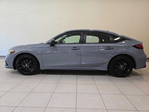 Used 2024 Honda Civic Sport image 3