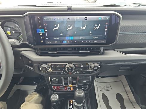 Used 2024 Jeep Wrangler Unlimited Rubicon 4xe w/ Technology Group image 23