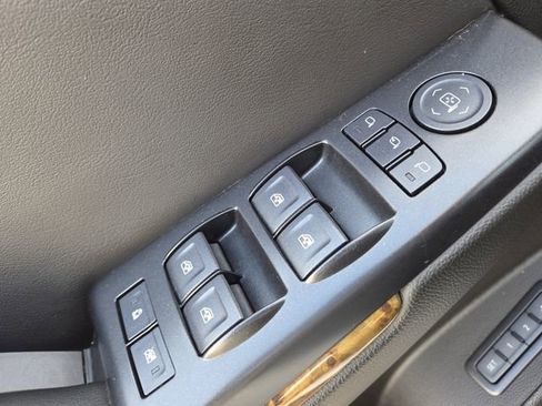 Used 2017 GMC Yukon XL Denali w/ Open Road Package image 12