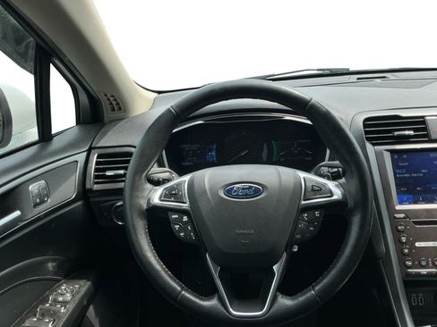 Used 2020 Ford Fusion Titanium AWD/4WD image 12
