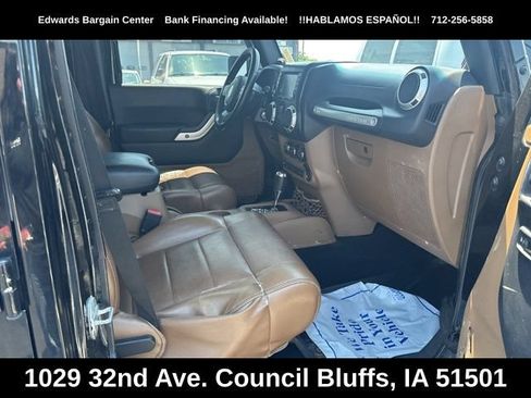 Used 2012 Jeep Wrangler Unlimited Rubicon w/ Dual Top Group AWD/4WD image 9