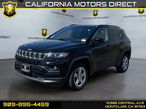 Used 2023 Jeep Compass Latitude w/ Convenience Group AWD/4WD image 1