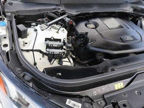 Used 2018 Land Rover Discovery HSE image 37