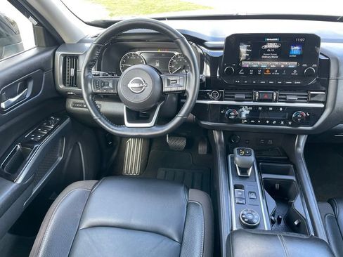 Certified 2022 Nissan Pathfinder SL AWD/4WD image 11