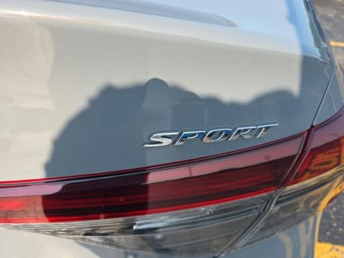 Used 2025 Honda Civic Sport image 5